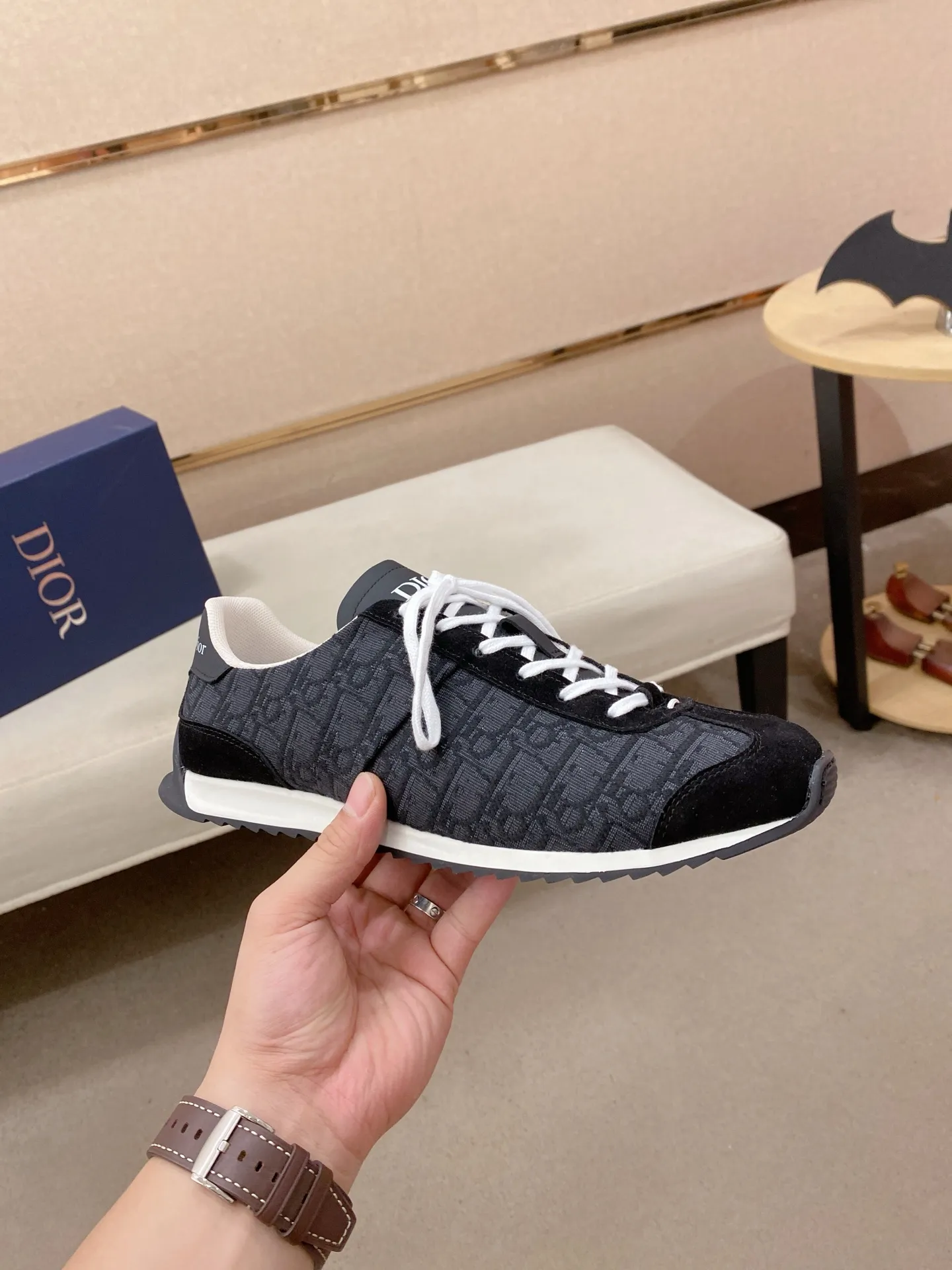 Men's shoes💰: 440💰Couple style💏 [Dior·Dior] New casual sports style men's shoes, new spring and summer design, perfect workmanship, lace-up lazy style to create wardrobe quality, upper: imported first-layer cowhide, mesh breathable lining soft and comfortable, ultra-light TPU wear-resistant outsole, simple, versatile fashion men's shoes, excellent color code number 35--44. (45,46 customized items are not returnable or exchangeable)